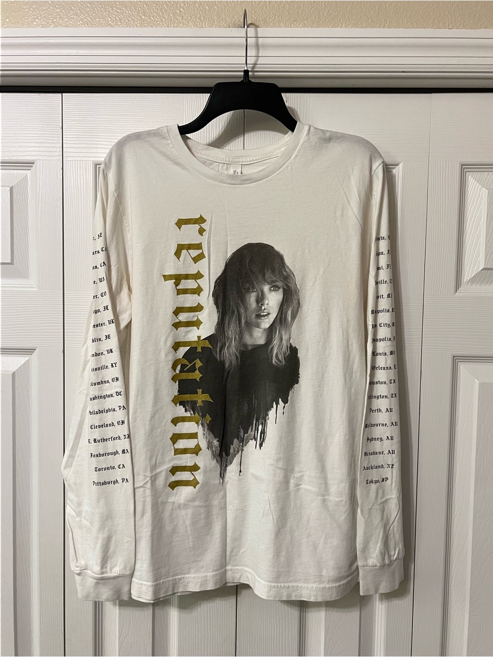 Taylor Swift 2018 Reputation Stadium Tour White Long Sleeve Size Large